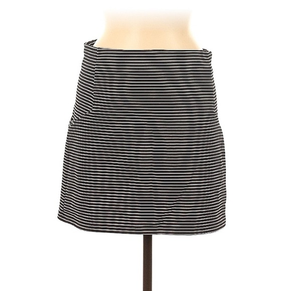 Topshop Black and White Striped Mini Skirt Size 8 - Picture 1 of 3
